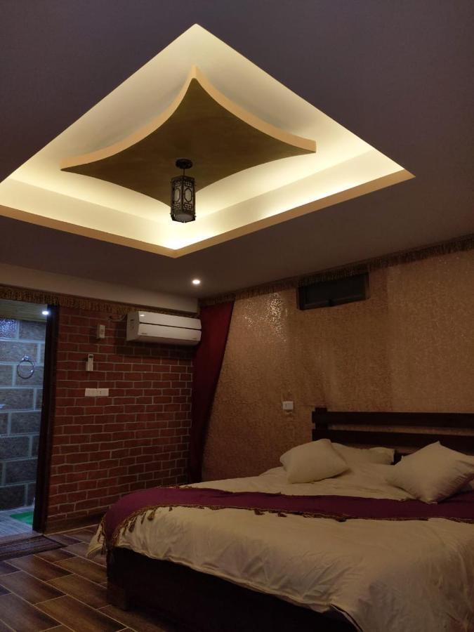 Petra Wassaif Camp Hotel Вади Муса Екстериор снимка